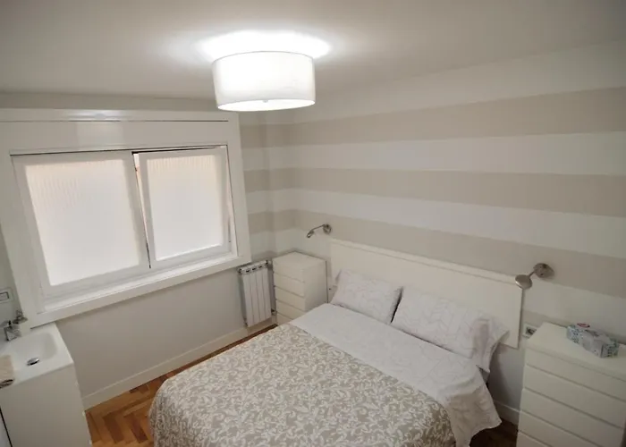 Centro Con Garaje 公寓 比戈